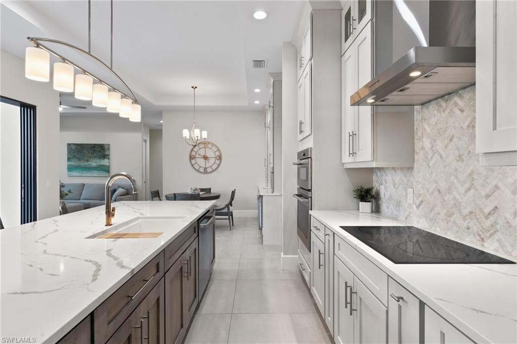 100 Templewood Ct, Marco Island, FL 34145-22
