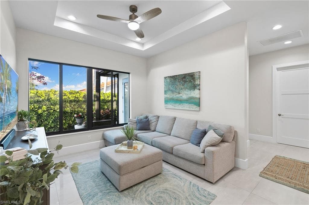 100 Templewood Ct, Marco Island, FL 34145-27