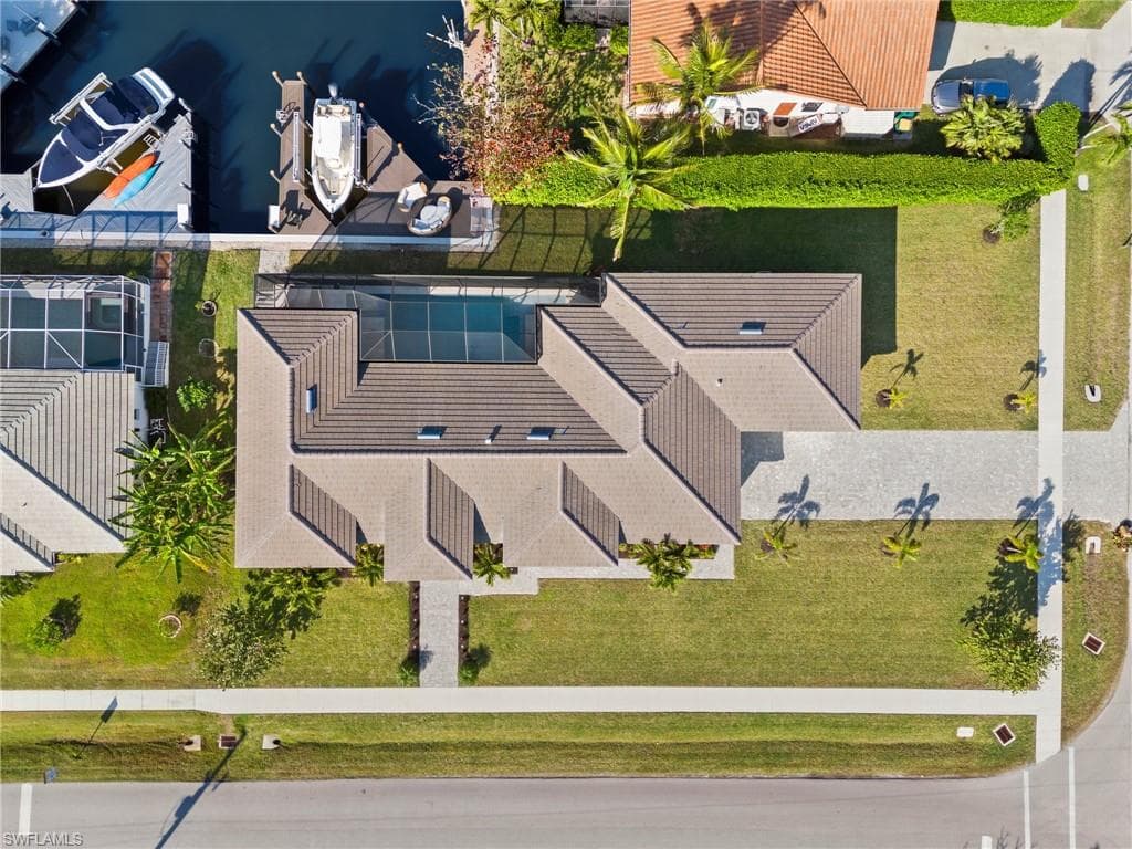 100 Templewood Ct, Marco Island, FL 34145-47