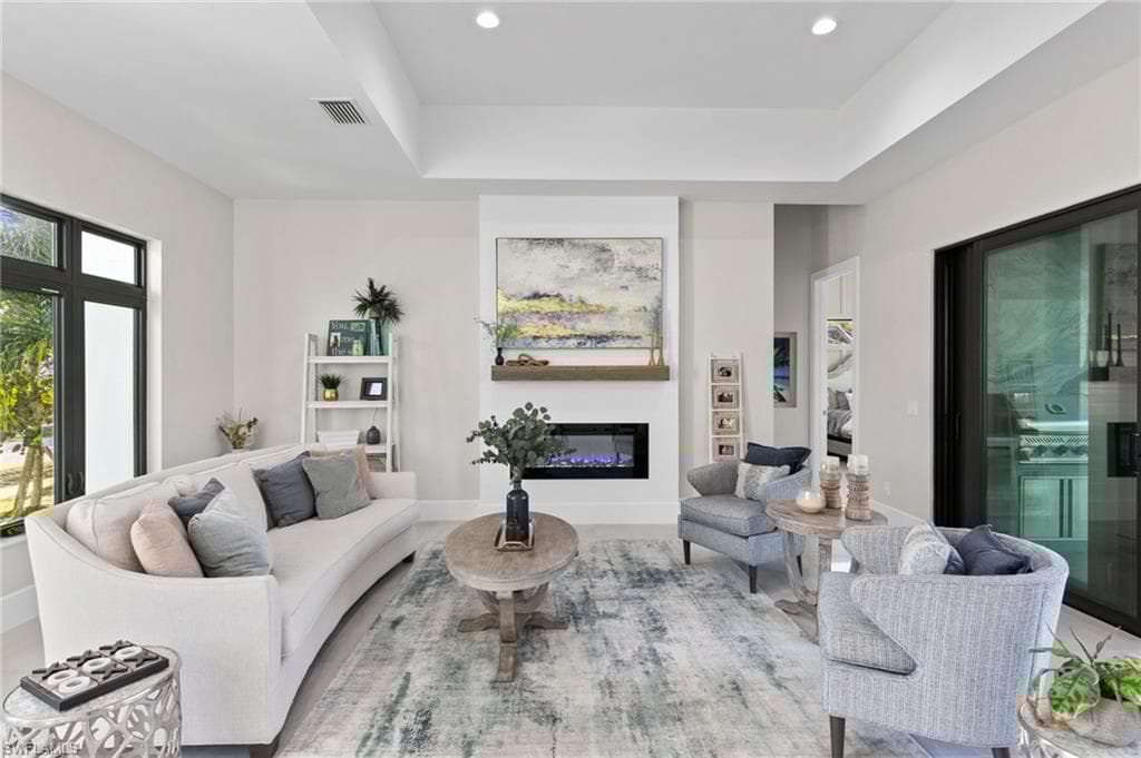 100 Templewood Ct, Marco Island, FL 34145-4