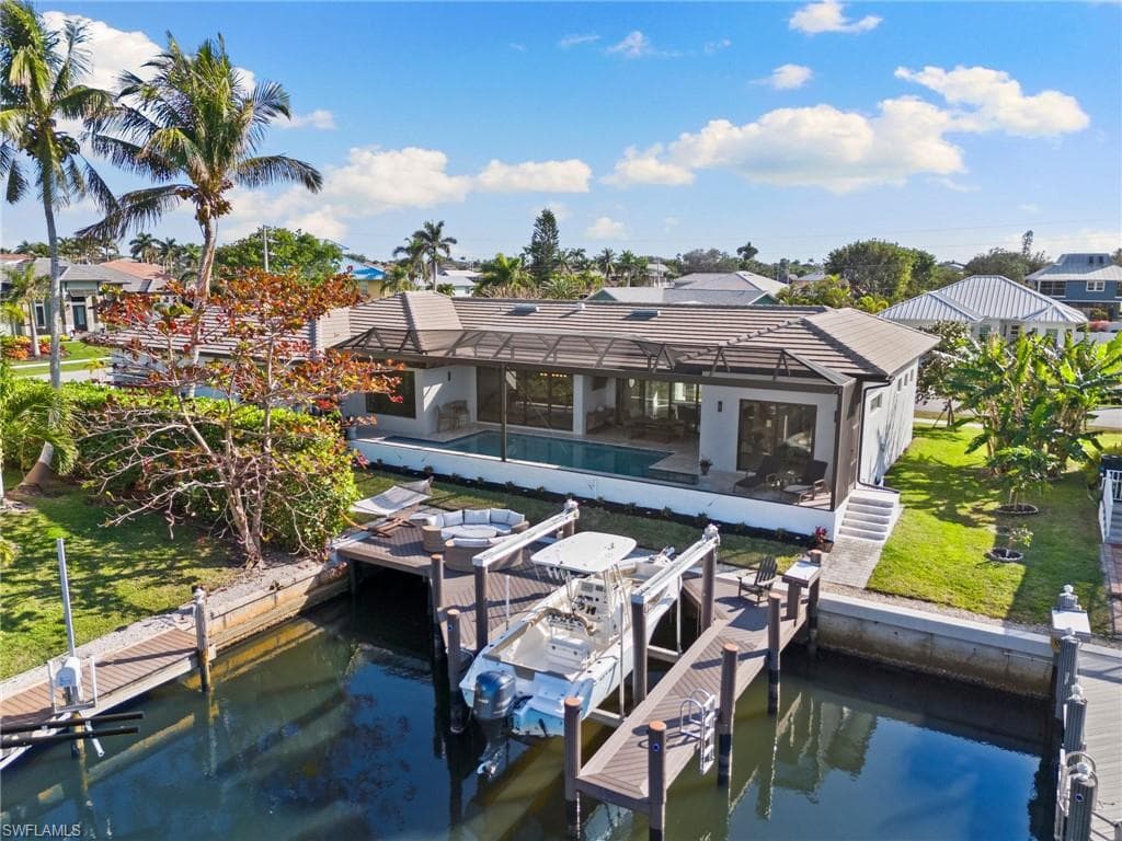 100 Templewood Ct, Marco Island, FL 34145-51
