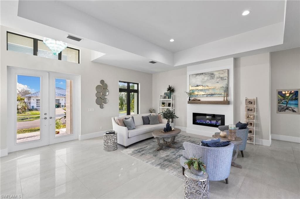100 Templewood Ct, Marco Island, FL 34145-7