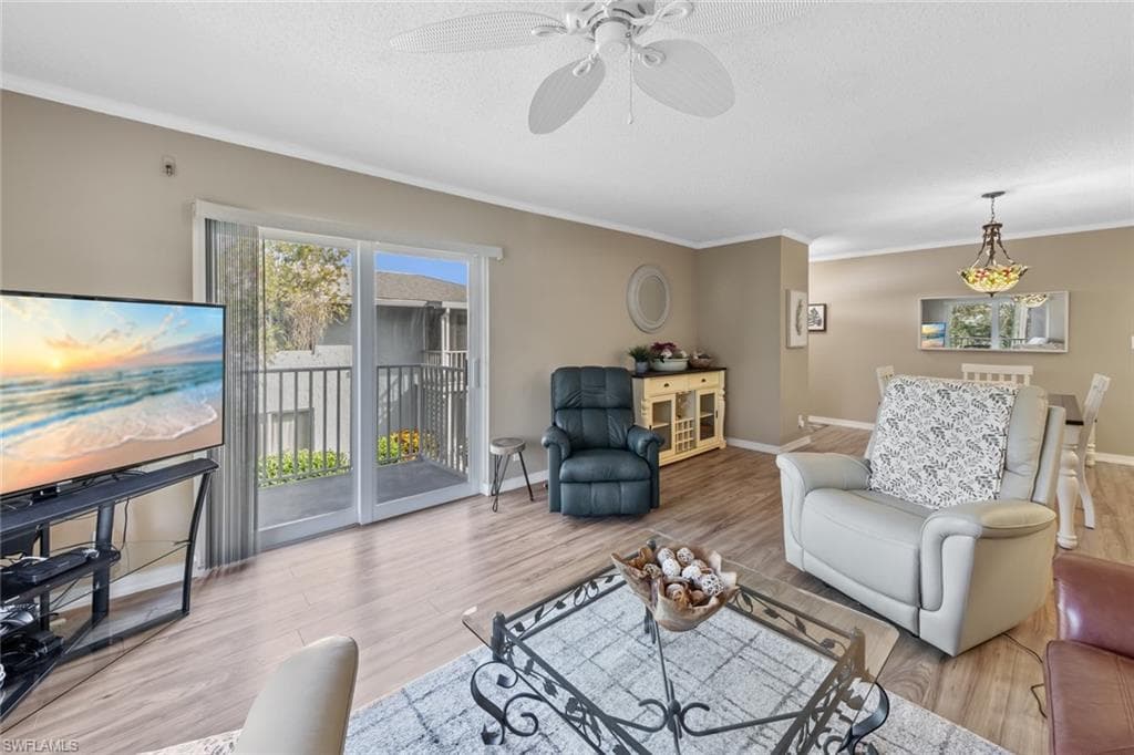 256 Palm Dr 6, Naples, FL 34112-10