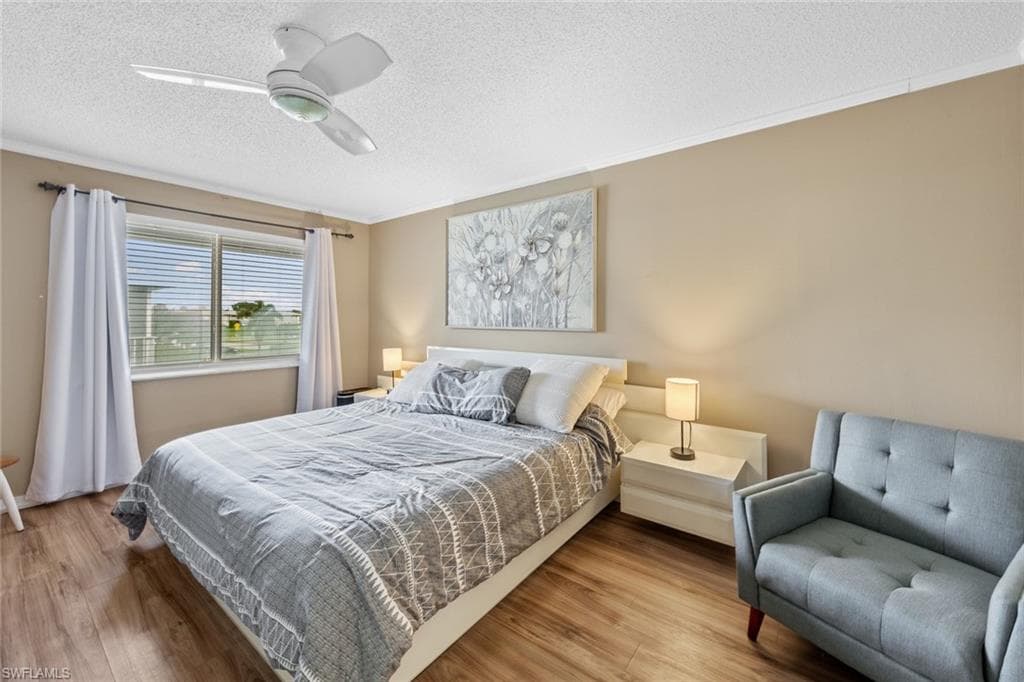 256 Palm Dr 6, Naples, FL 34112-14