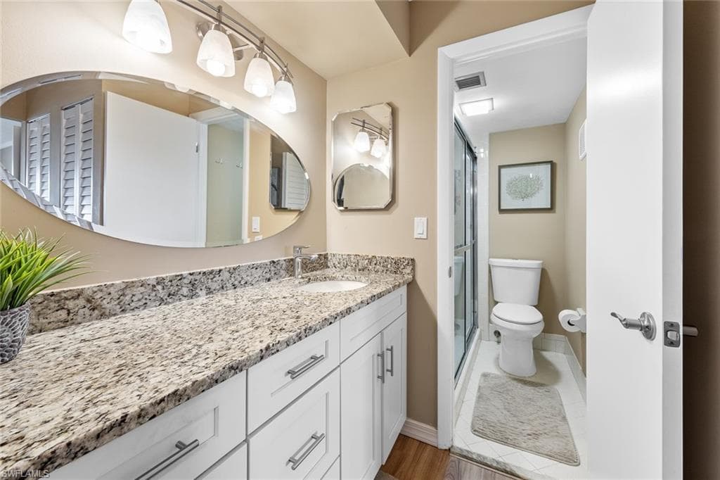 256 Palm Dr 6, Naples, FL 34112-16