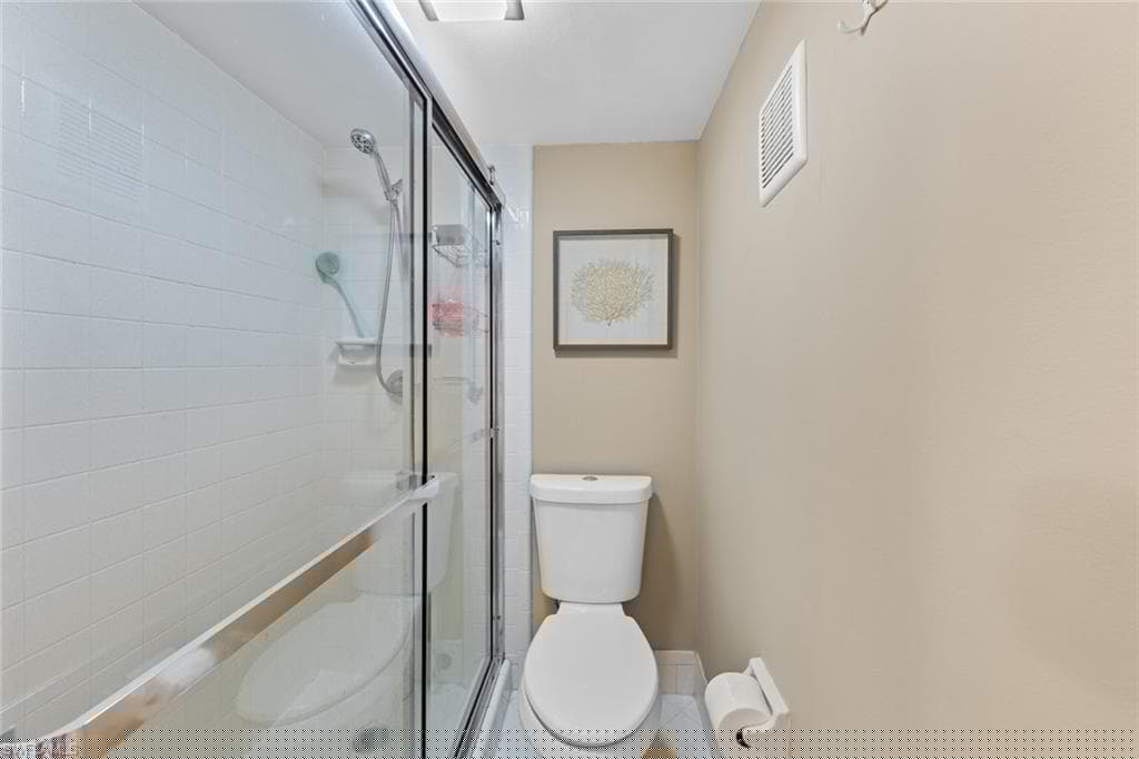 256 Palm Dr 6, Naples, FL 34112-18