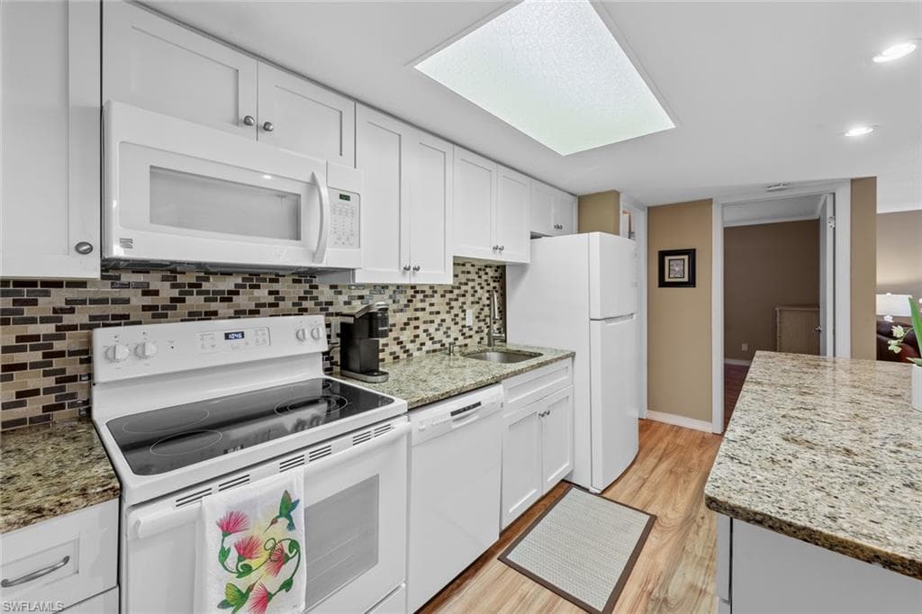 256 Palm Dr 6, Naples, FL 34112-4