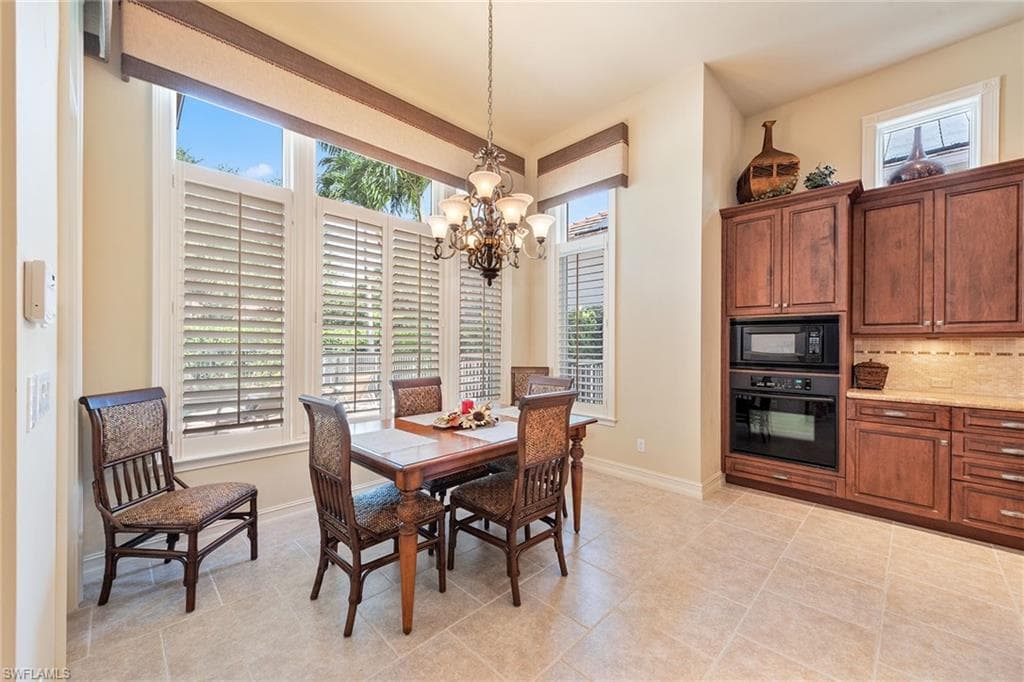 7477 Martinique Ter, Naples, FL 34113-10