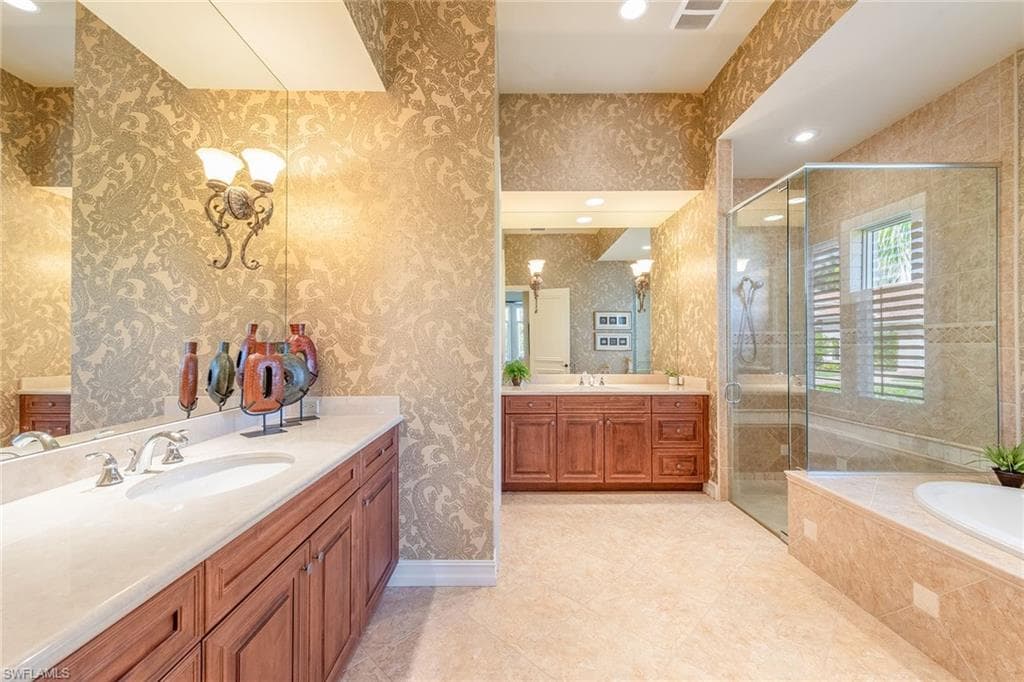 7477 Martinique Ter, Naples, FL 34113-14