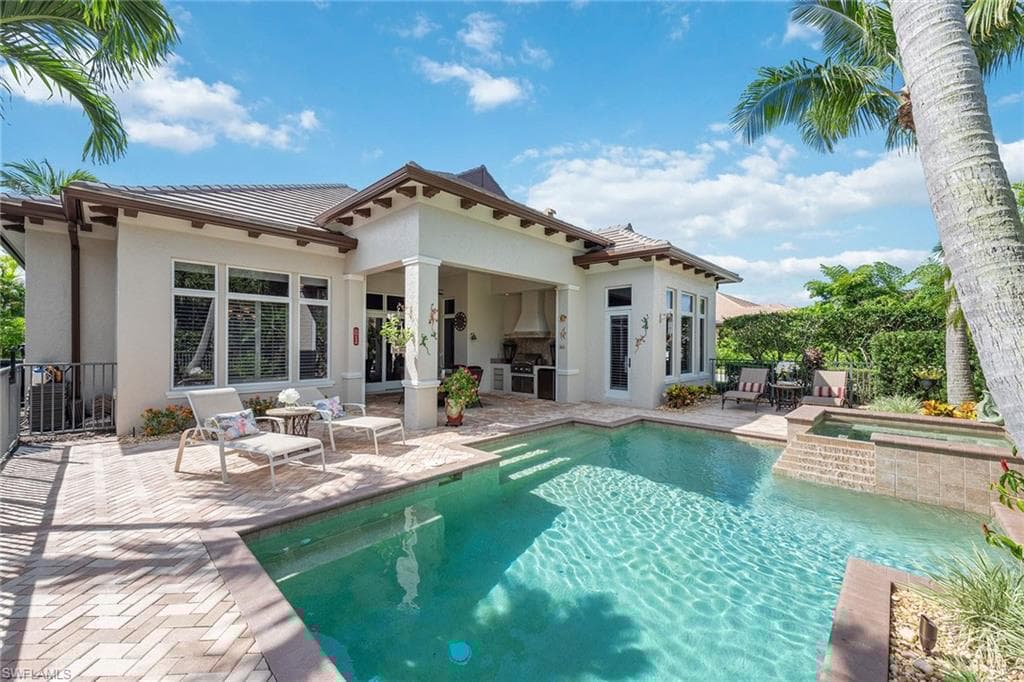 7477 Martinique Ter, Naples, FL 34113-1