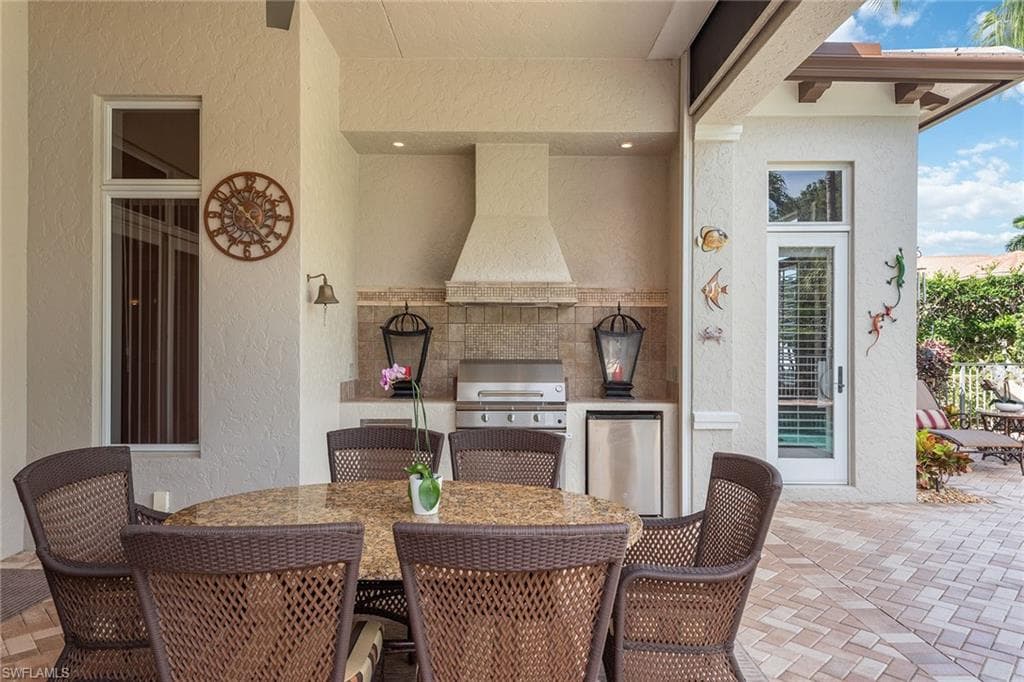 7477 Martinique Ter, Naples, FL 34113-25