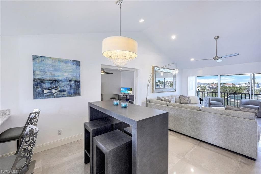 10684 Gulf Shore Dr B-302, Naples, FL 34108-12