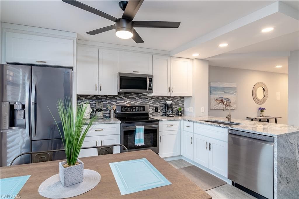 1085 Bald Eagle Dr B305, Marco Island, FL 34145-9