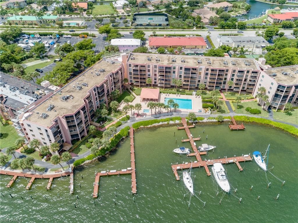 1085 Bald Eagle Dr B305, Marco Island, FL 34145-27