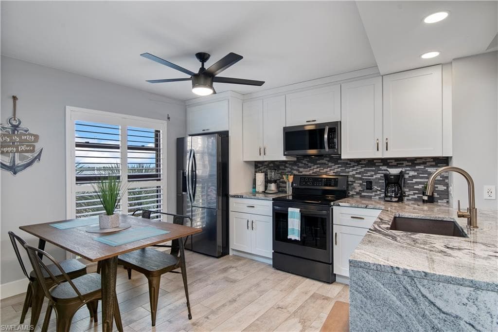 1085 Bald Eagle Dr B305, Marco Island, FL 34145-4