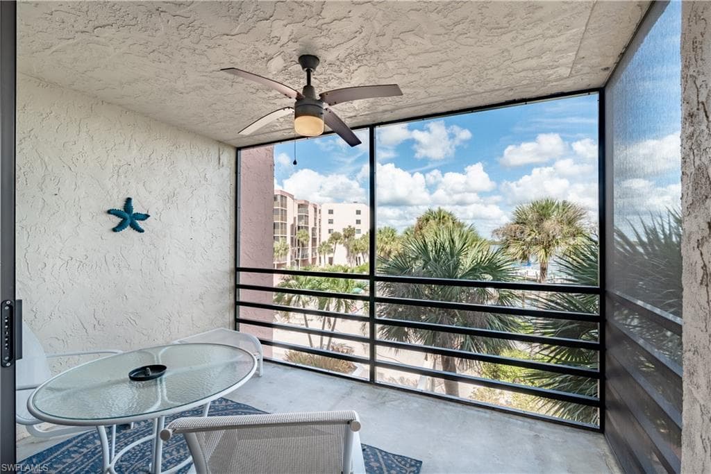 1085 Bald Eagle Dr B305, Marco Island, FL 34145-6