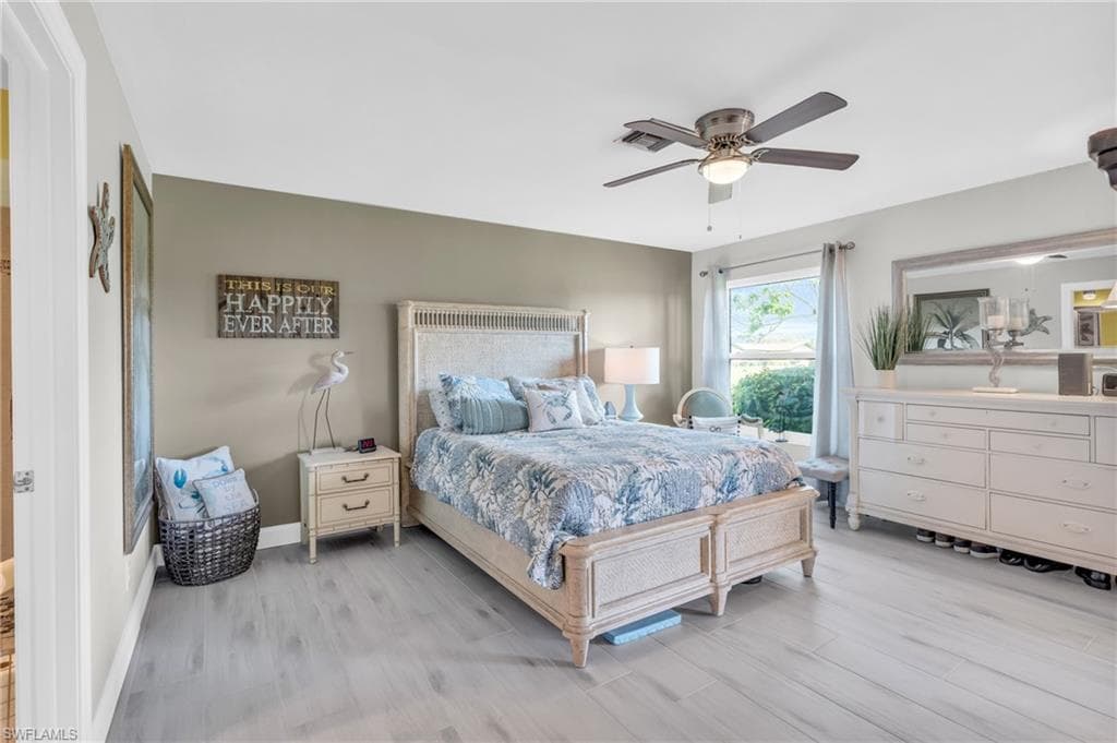 178 Round Key Cir G22, Naples, FL 34112-20
