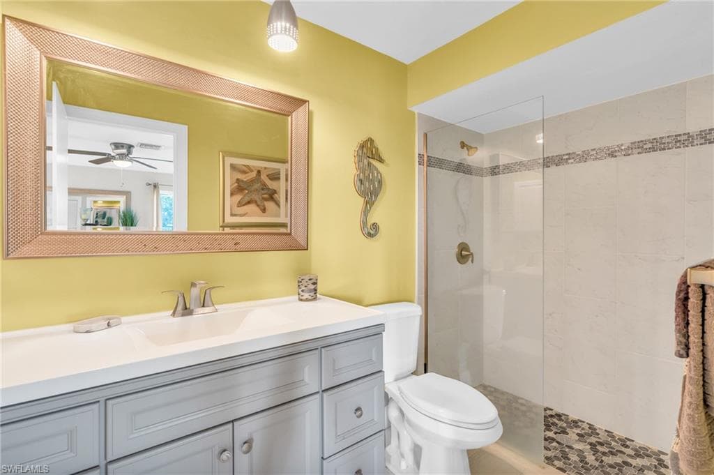 178 Round Key Cir G22, Naples, FL 34112-23