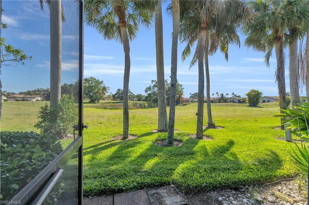 178 Round Key Cir G22, Naples, FL 34112-26