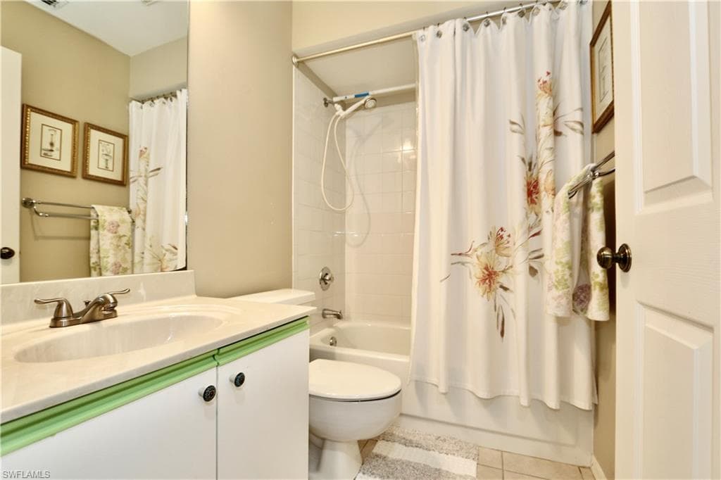 161 Wading Bird Cir L202, Naples, FL 34110-17