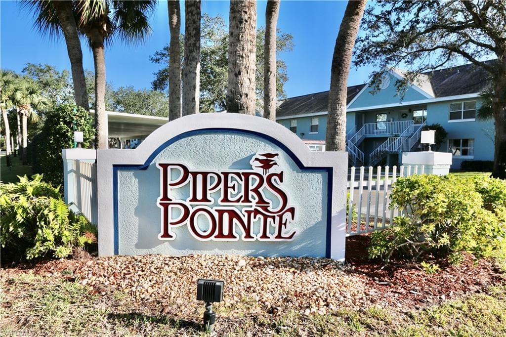 161 Wading Bird Cir L202, Naples, FL 34110-1