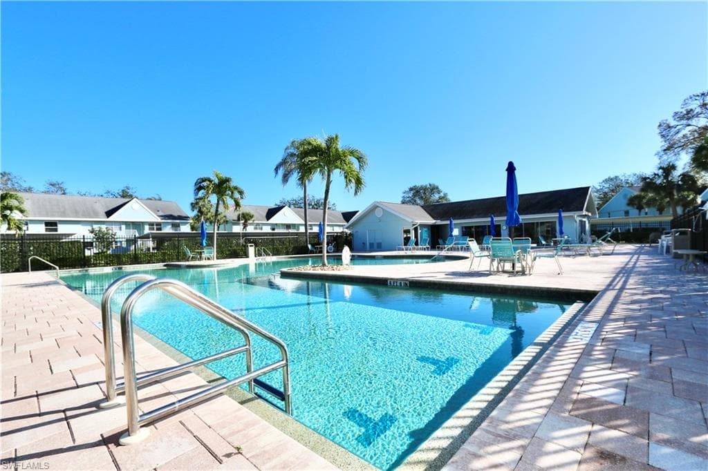 161 Wading Bird Cir L202, Naples, FL 34110-23