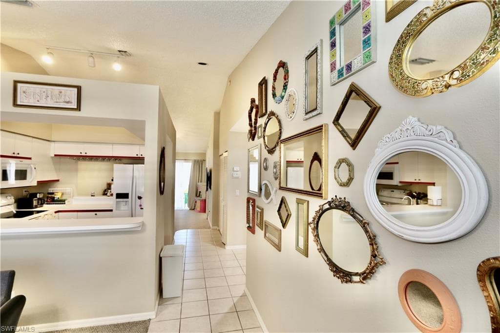 161 Wading Bird Cir L202, Naples, FL 34110-5
