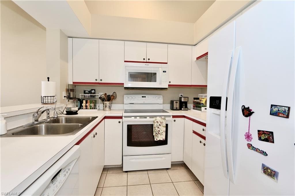 161 Wading Bird Cir L202, Naples, FL 34110-8