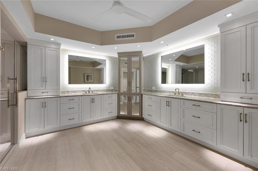 7575 Pelican Bay Blvd 707, Naples, FL 34108-12