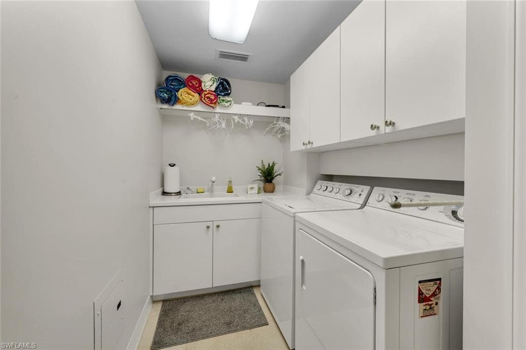 7575 Pelican Bay Blvd 707, Naples, FL 34108-25