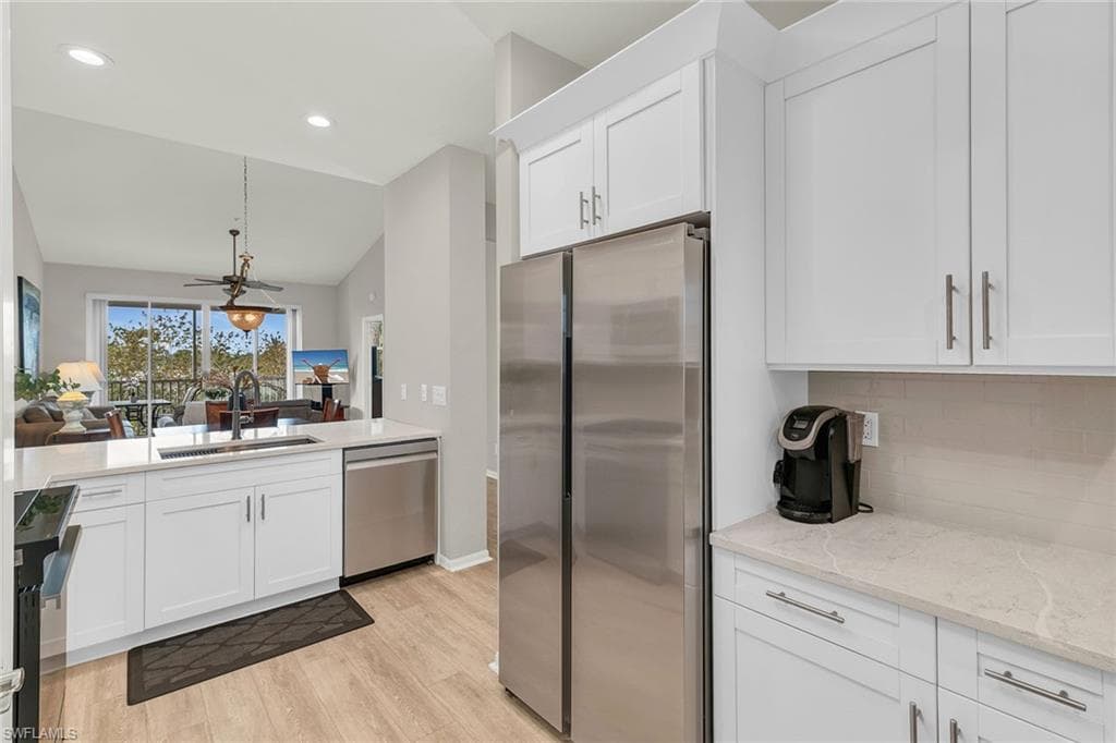8335 Whisper Trace Way 205, Naples, FL 34114-9