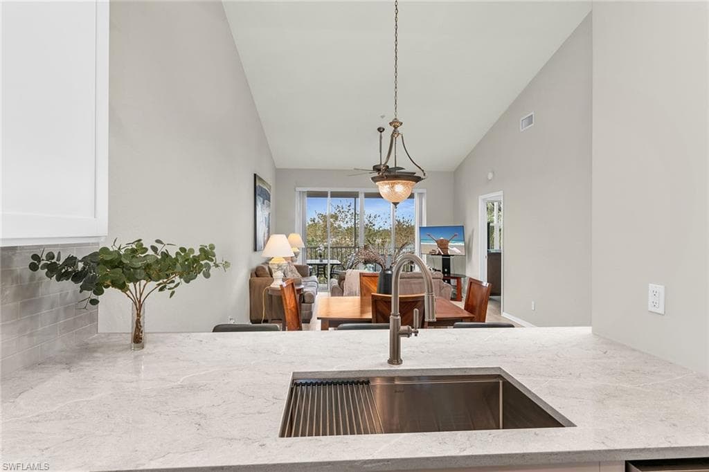 8335 Whisper Trace Way 205, Naples, FL 34114-10