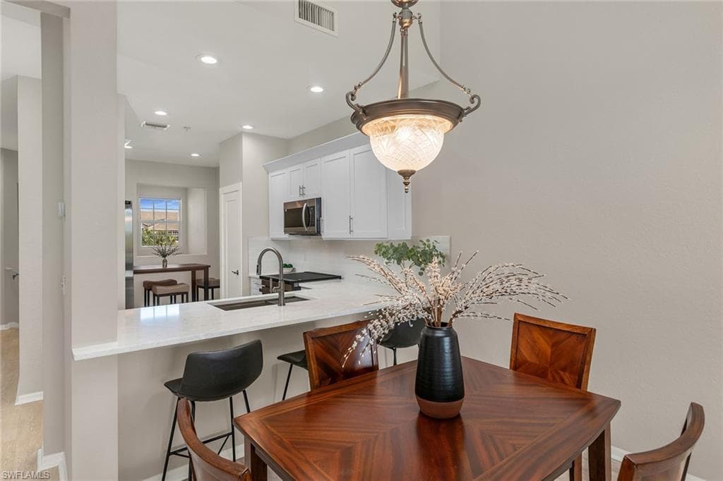 8335 Whisper Trace Way 205, Naples, FL 34114-5