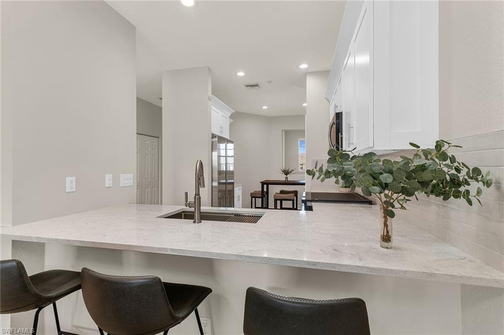 8335 Whisper Trace Way 205, Naples, FL 34114-6