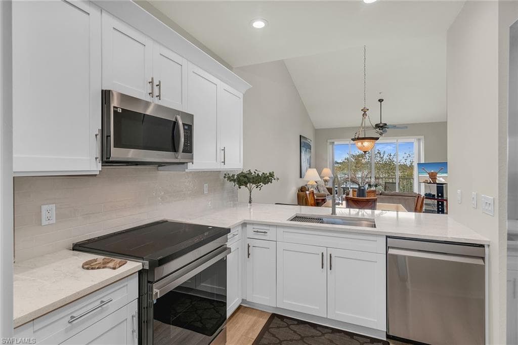 8335 Whisper Trace Way 205, Naples, FL 34114-7