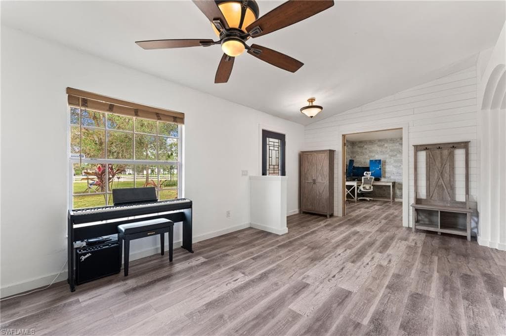 4420 43rd Ave NE, Naples, FL 34120-12