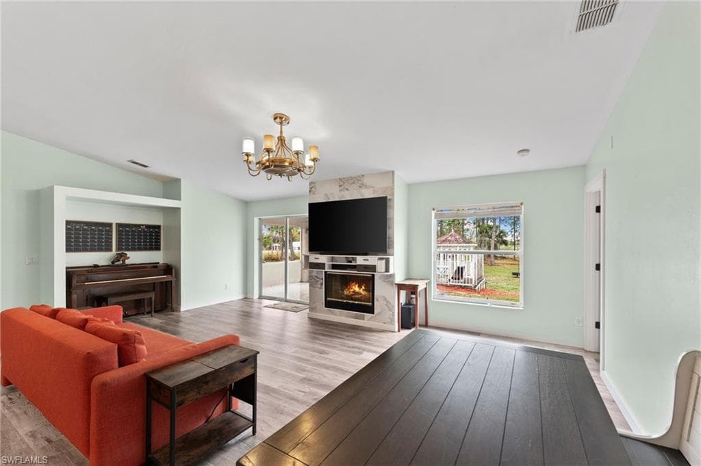 4420 43rd Ave NE, Naples, FL 34120-15