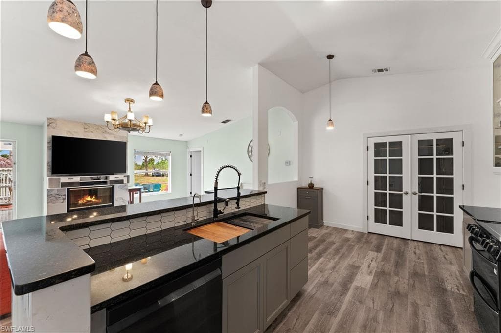 4420 43rd Ave NE, Naples, FL 34120-18
