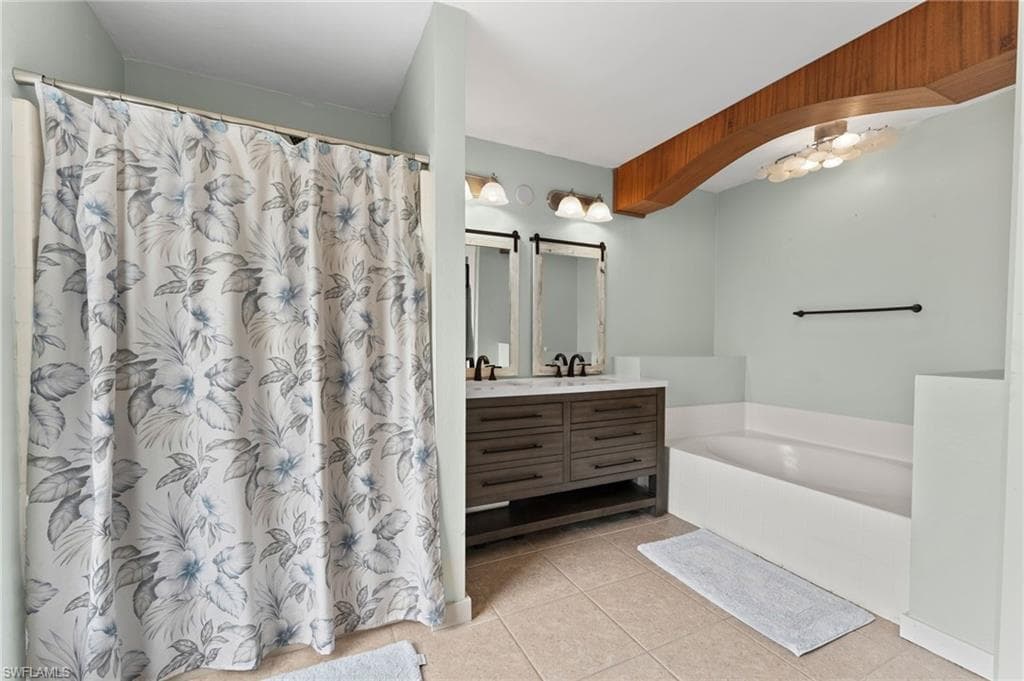 4420 43rd Ave NE, Naples, FL 34120-24