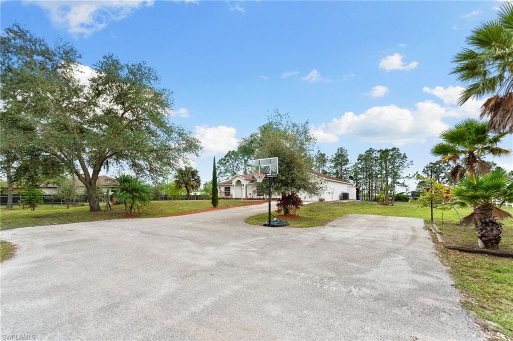 4420 43rd Ave NE, Naples, FL 34120-6