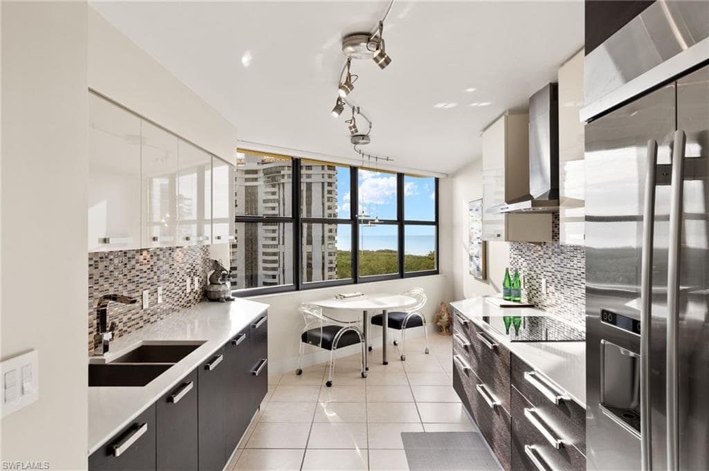 6000 Pelican Bay Blvd 1002, Naples, FL 34108-9