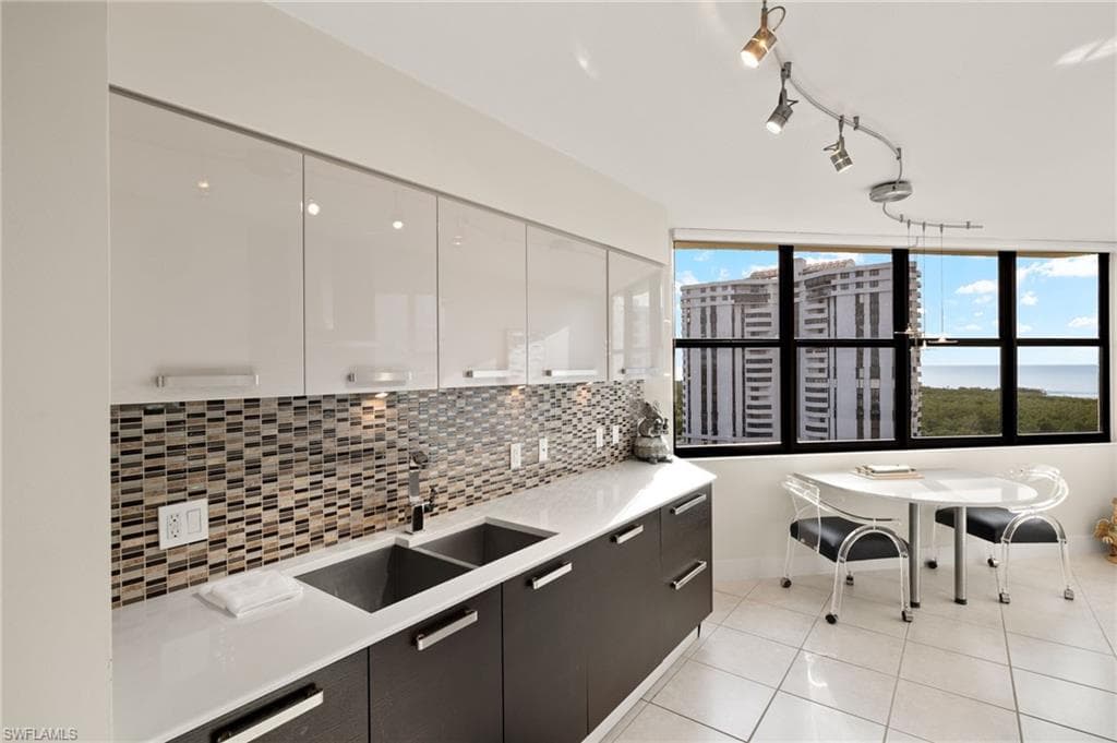 6000 Pelican Bay Blvd 1002, Naples, FL 34108-10