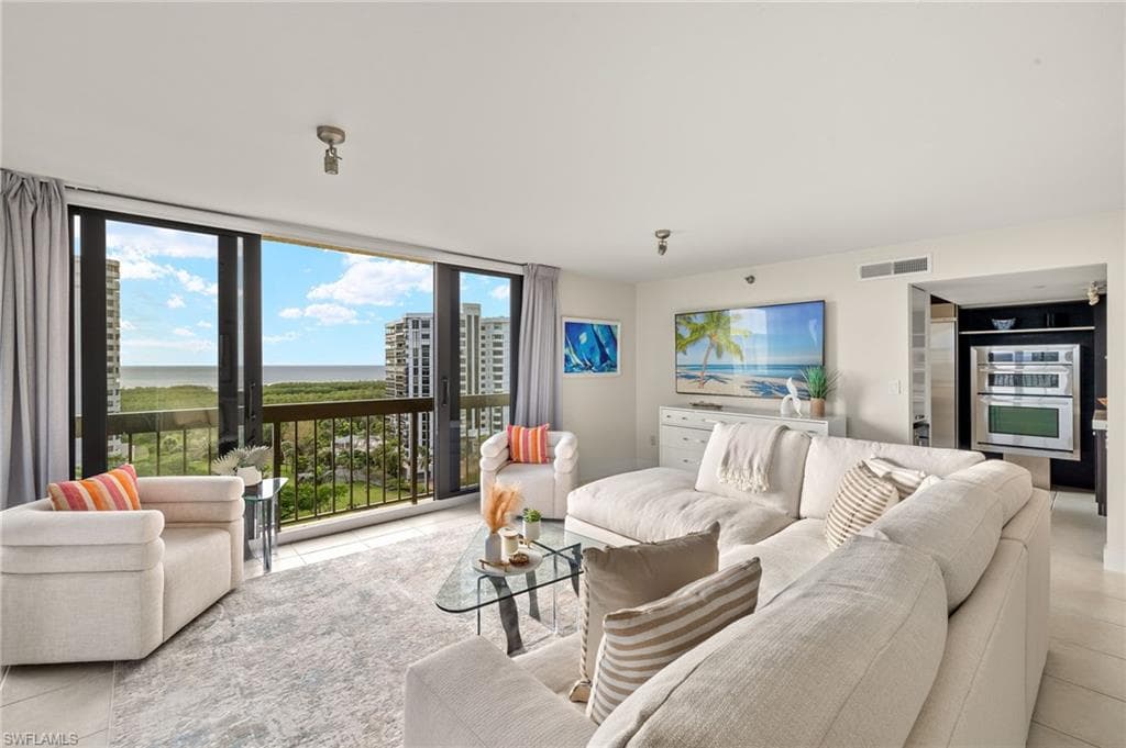 6000 Pelican Bay Blvd 1002, Naples, FL 34108-4
