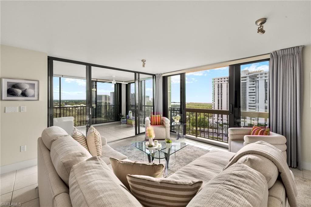 6000 Pelican Bay Blvd 1002, Naples, FL 34108-5
