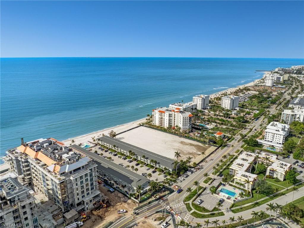 1065 Gulf Shore Blvd N 301, Naples, FL 34102-25