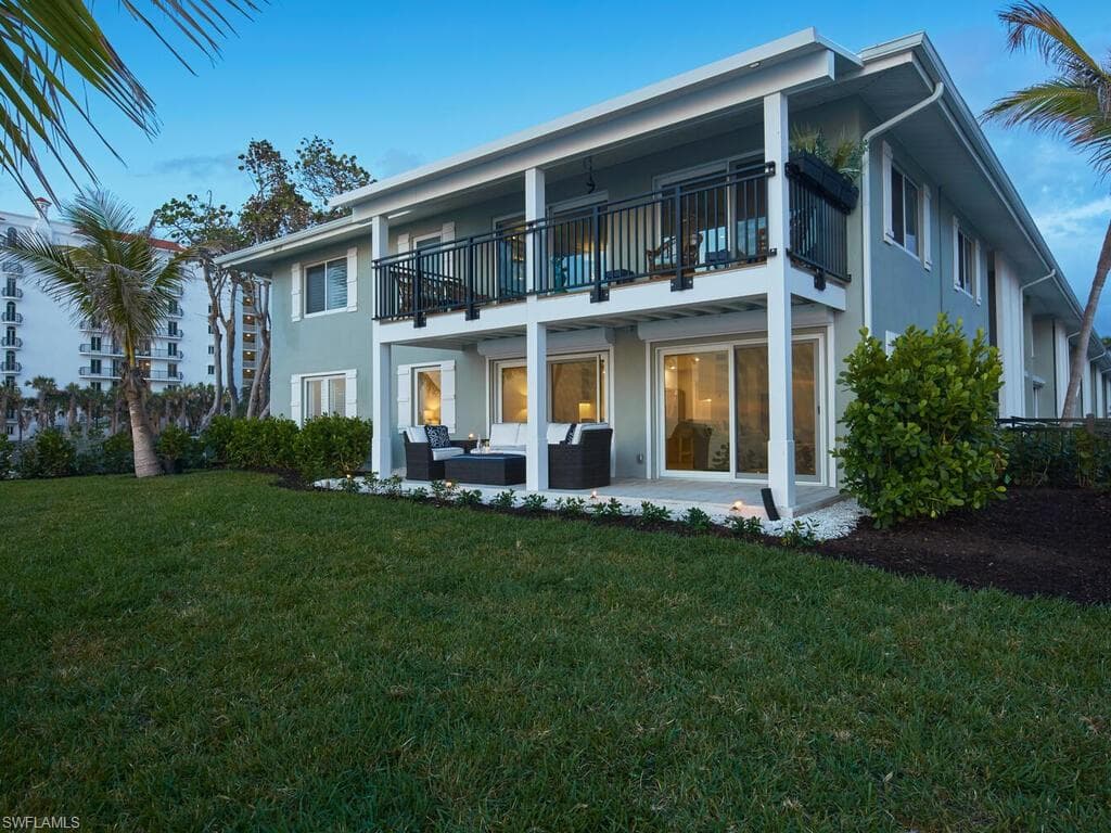 1065 Gulf Shore Blvd N 301, Naples, FL 34102-5