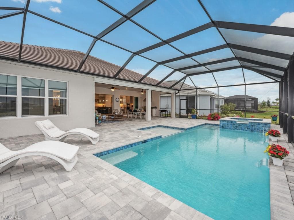 15745 Cortina St, Naples, FL 34114-9