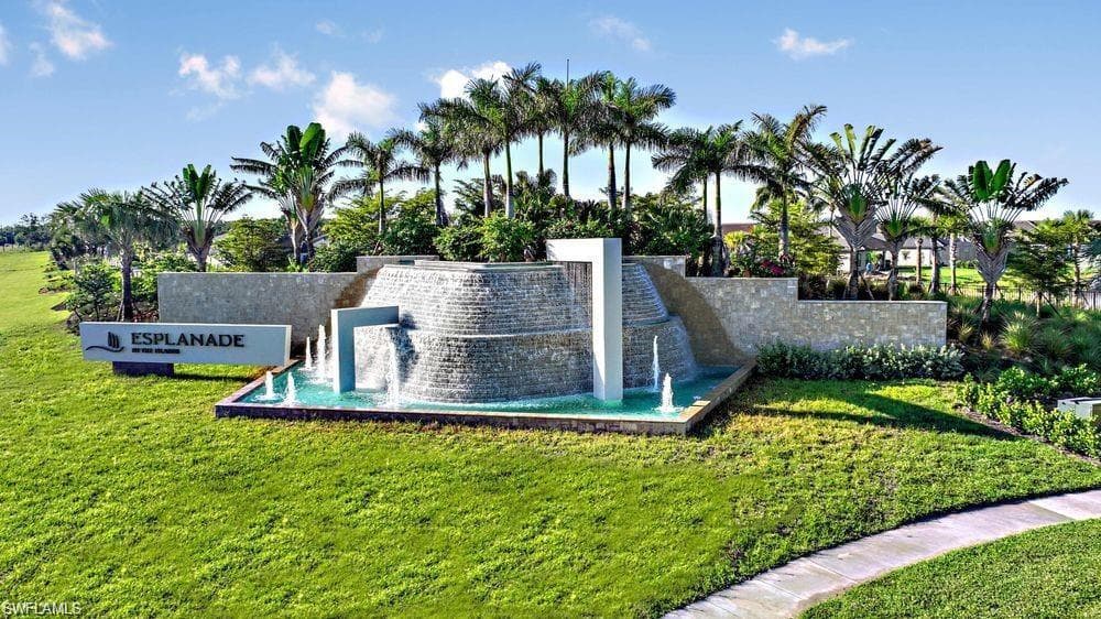 15745 Cortina St, Naples, FL 34114-44