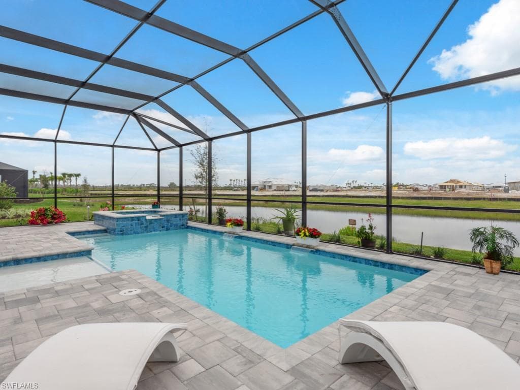 15745 Cortina St, Naples, FL 34114-8