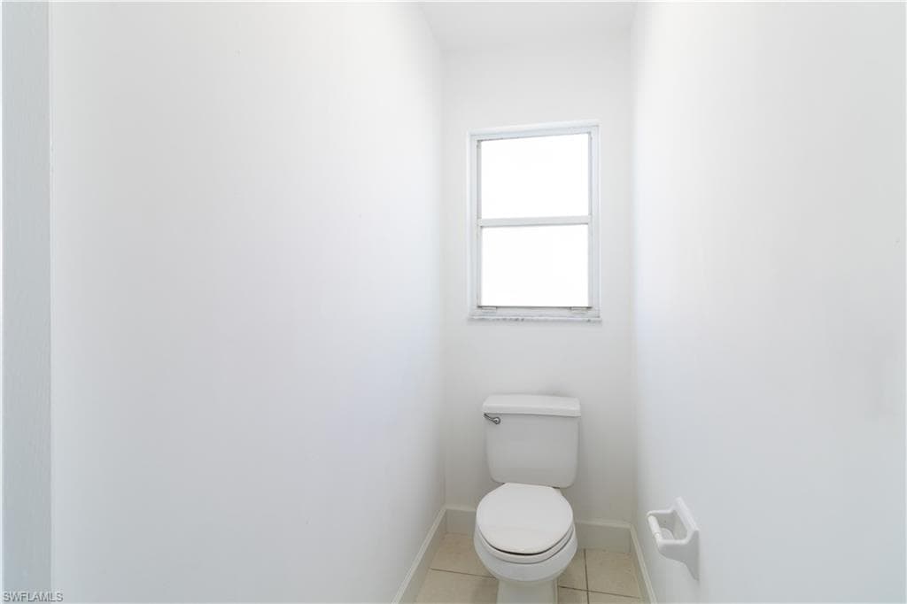 2529 20th Pl, Cape Coral, FL 33904-17